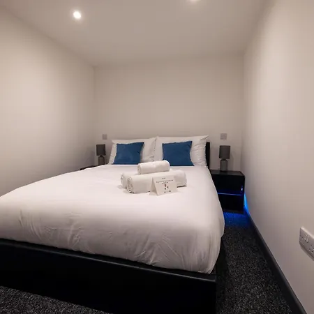 Modern 2 Bed Apartment In Bicester Town Centre Exterior photo