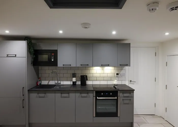 Modern 2 Bed Apartment In Bicester Town Centre