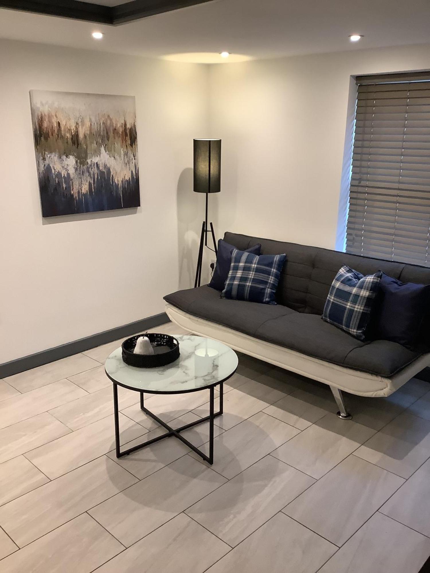 Apartment Modern 2 Bed In Town Centre Bicester